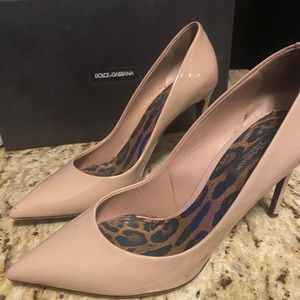 AUTHENTIC. Dolce and Gabbana heels.